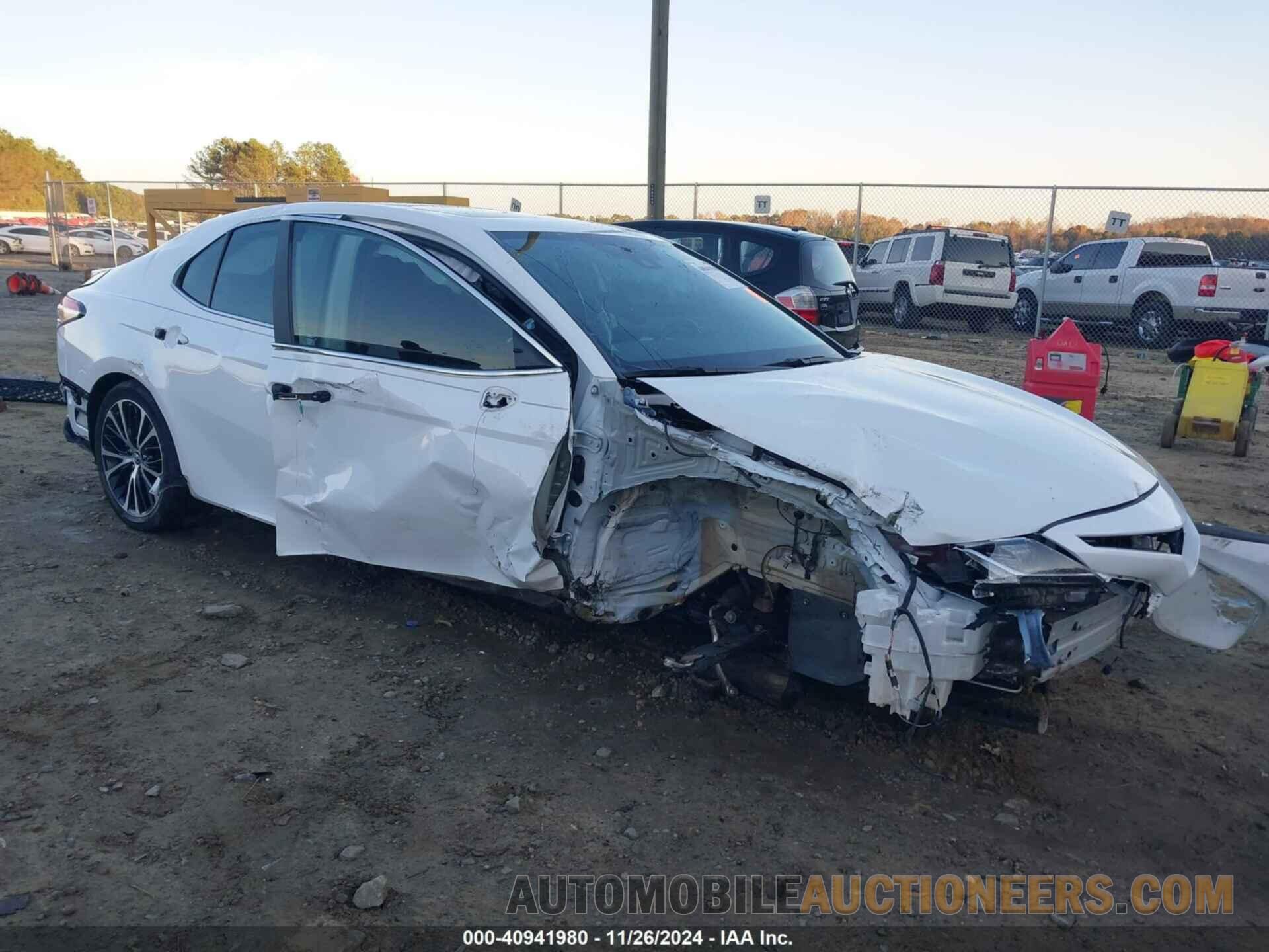 4T1B21HK8KU513907 TOYOTA CAMRY HYBRID 2019