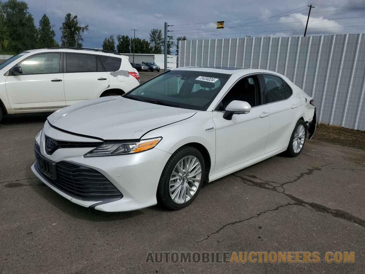 4T1B21HK9JU004097 TOYOTA CAMRY 2018