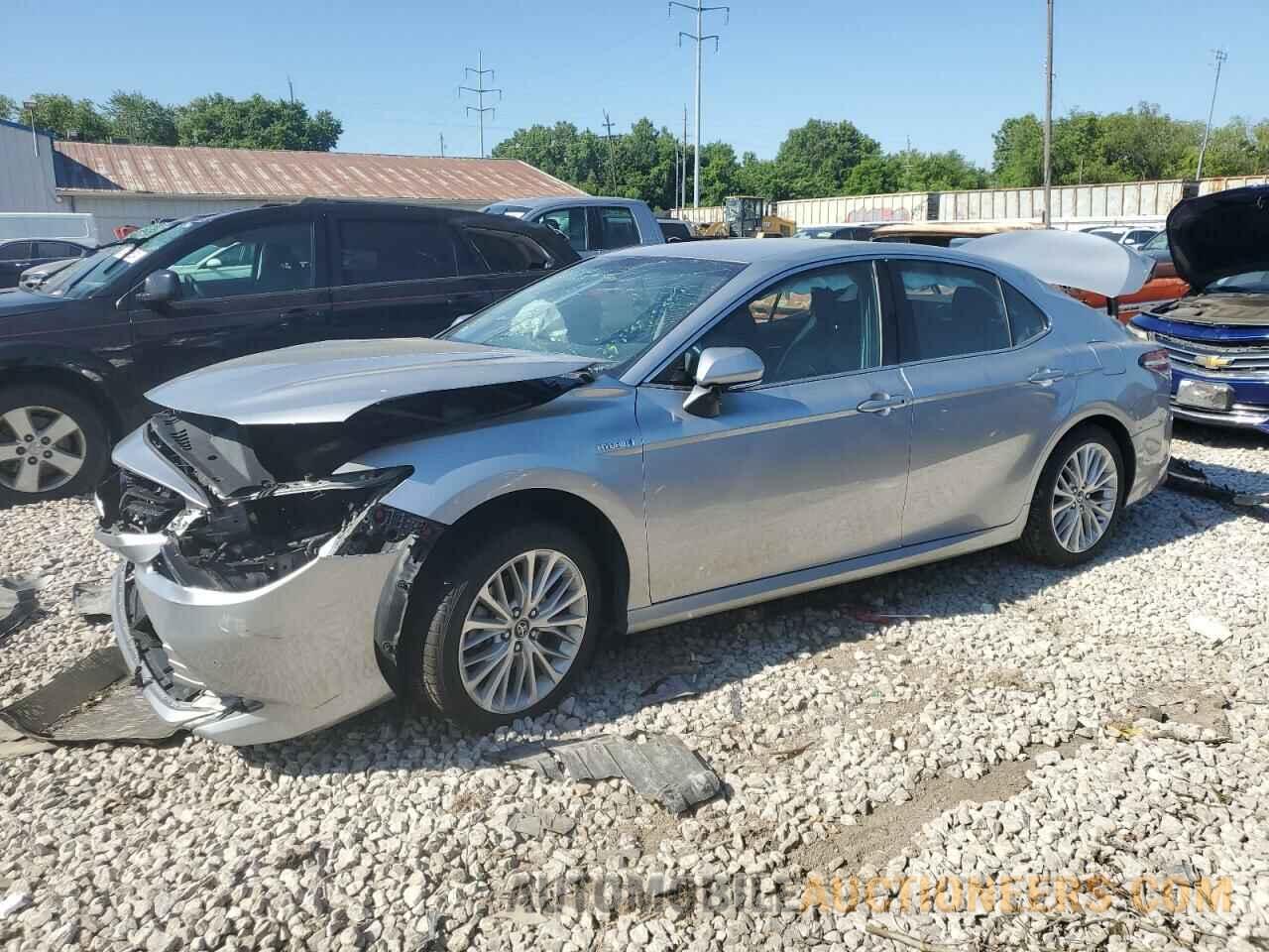 4T1B21HK9JU005525 TOYOTA CAMRY 2018