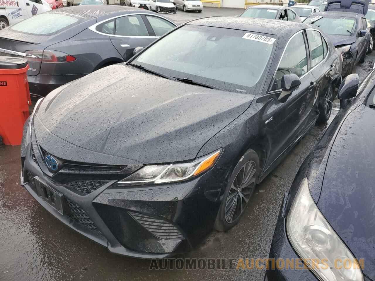 4T1B21HK9JU006853 TOYOTA CAMRY 2018