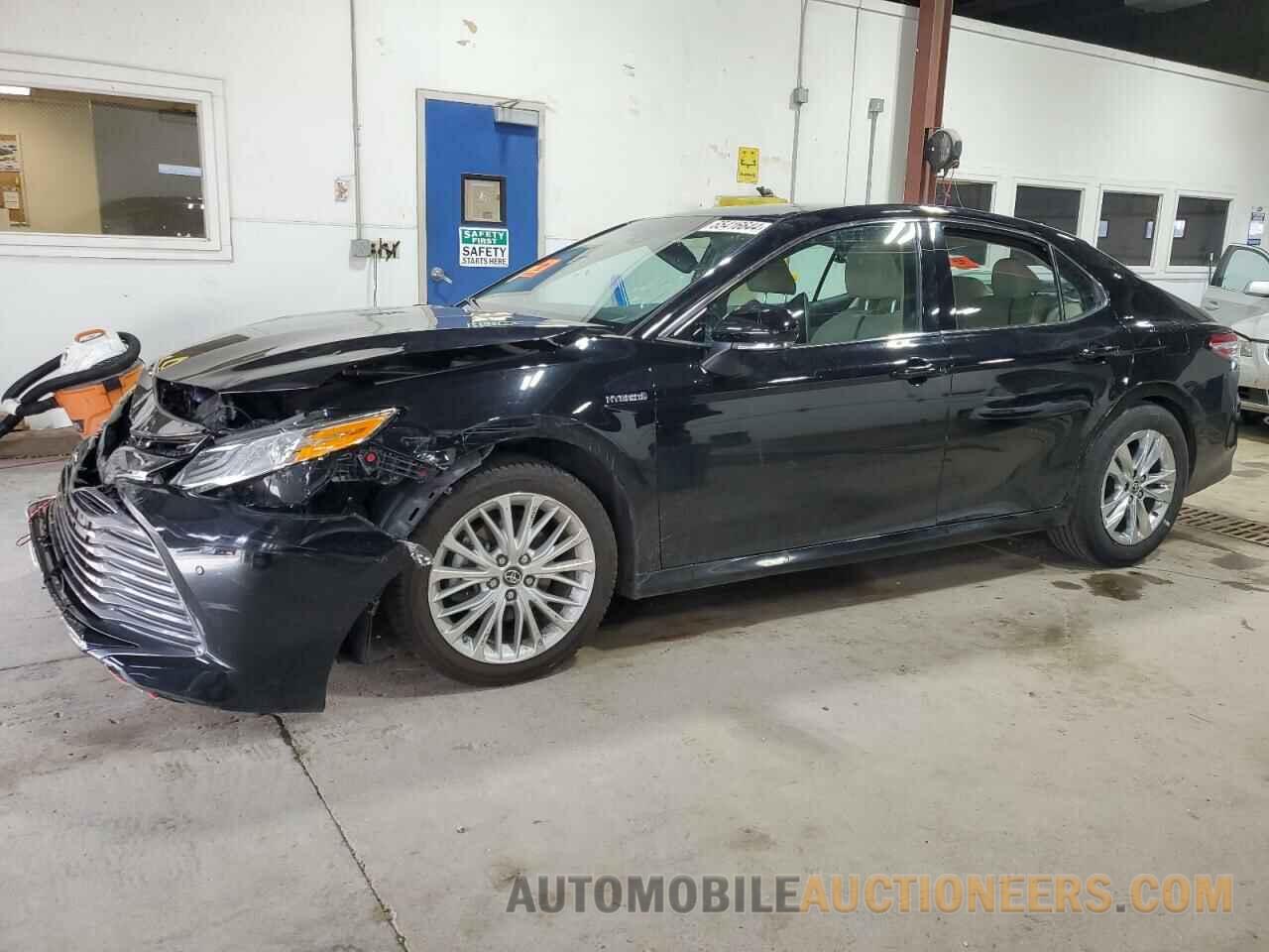 4T1B21HK9JU008974 TOYOTA CAMRY 2018