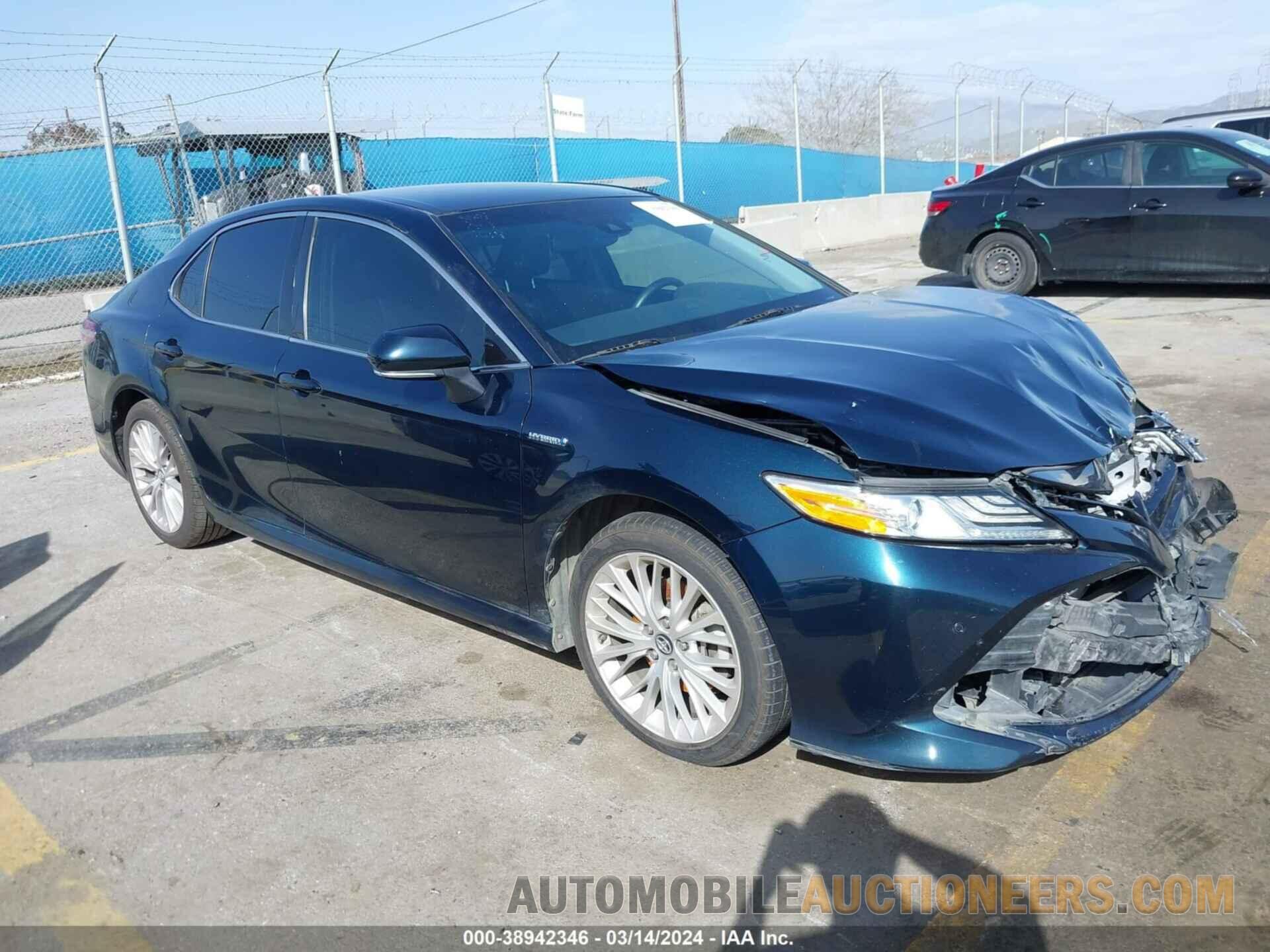 4T1B21HK9JU503935 TOYOTA CAMRY HYBRID 2018