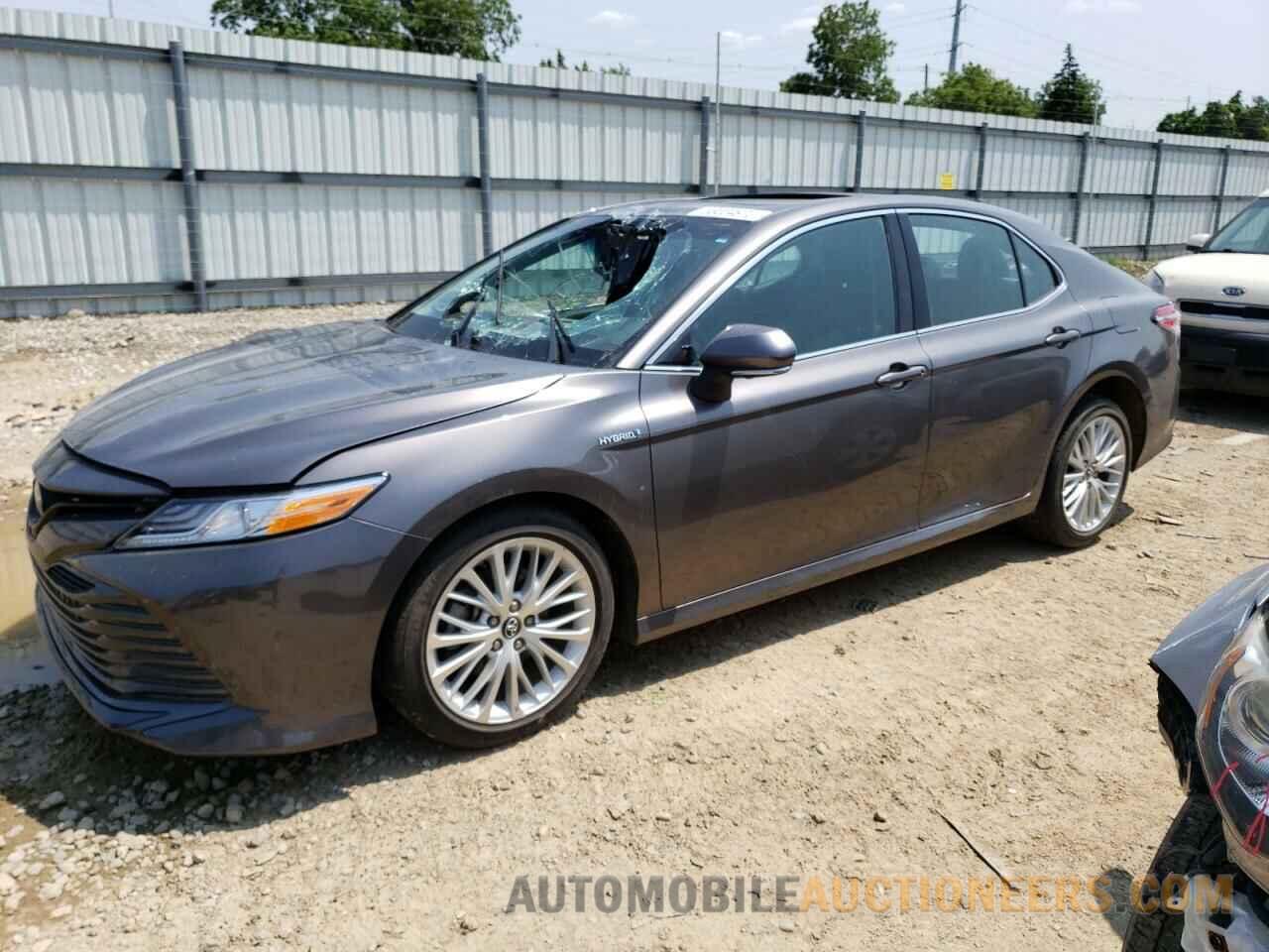 4T1B21HK9JU506799 TOYOTA CAMRY 2018