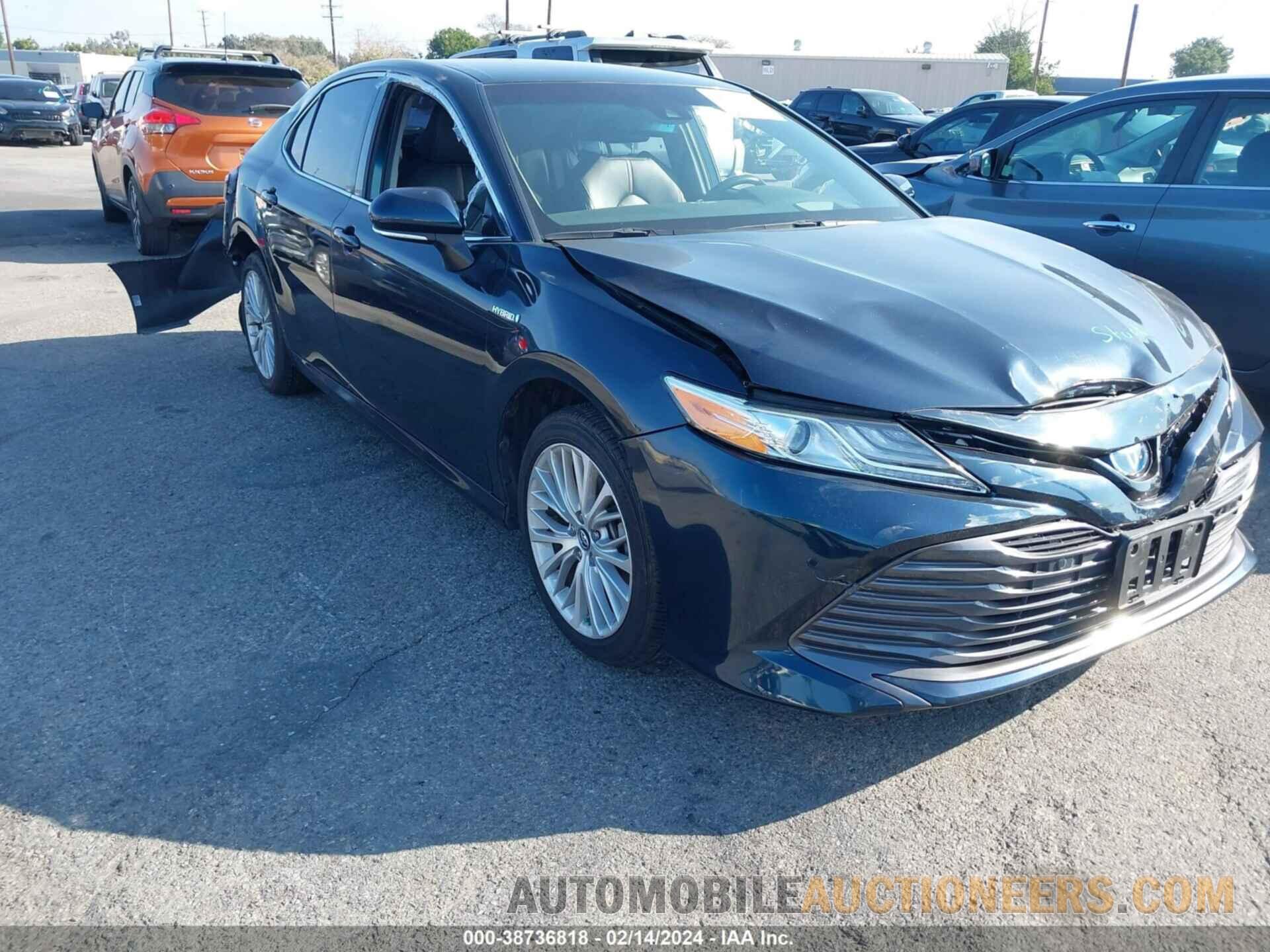 4T1B21HK9JU509962 TOYOTA CAMRY HYBRID 2018