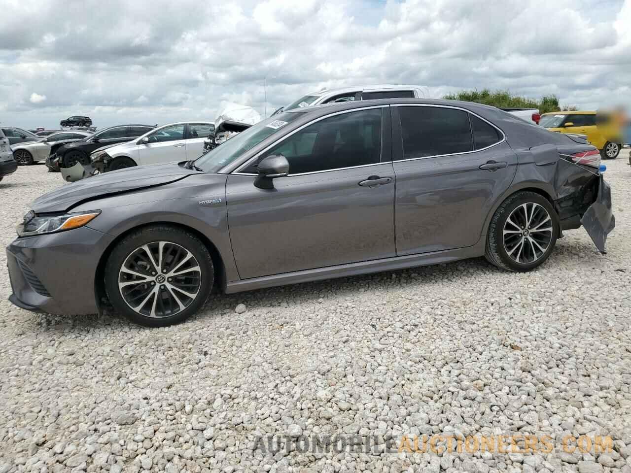 4T1B21HKXJU009051 TOYOTA CAMRY 2018