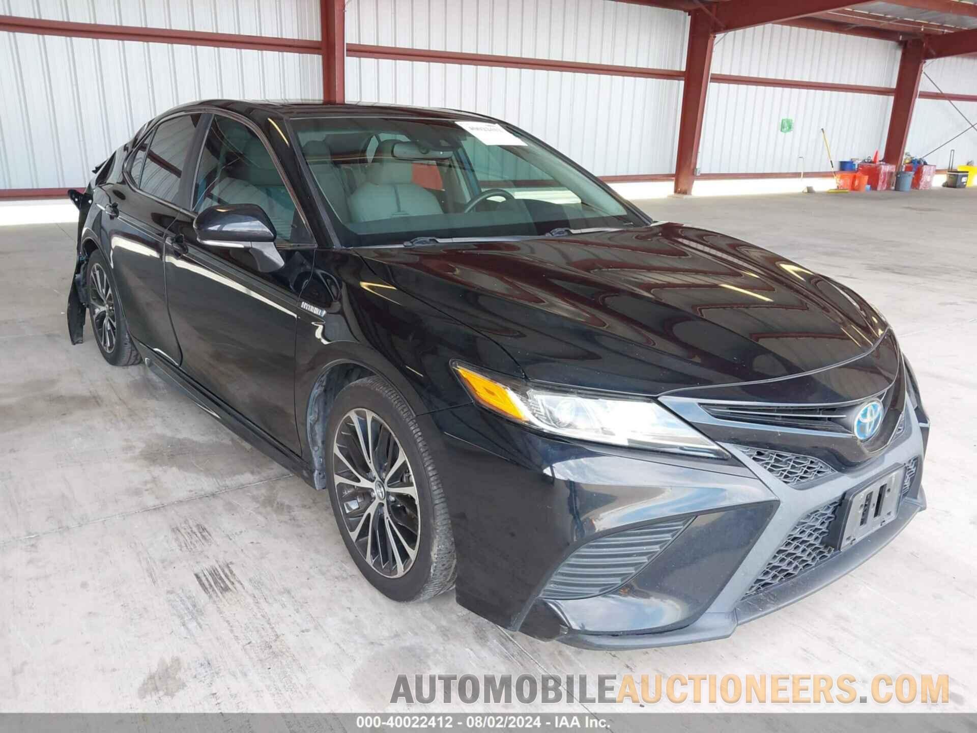 4T1B21HKXJU500946 TOYOTA CAMRY HYBRID 2018