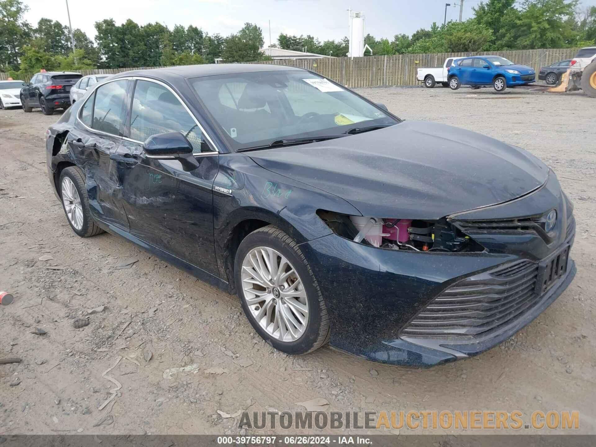 4T1B21HKXKU013828 TOYOTA CAMRY HYBRID 2019