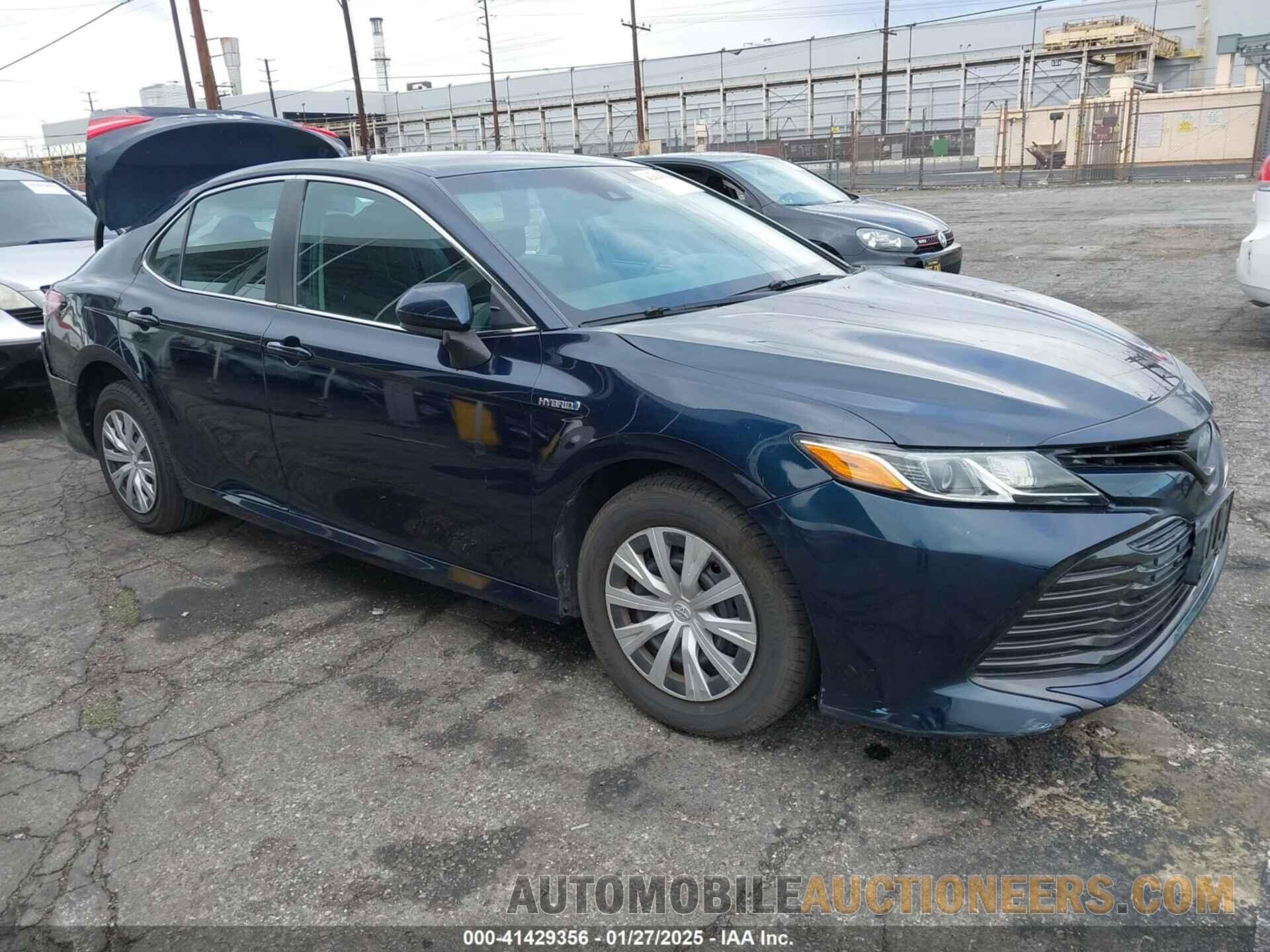 4T1B31HK1JU500573 TOYOTA CAMRY HYBRID 2018