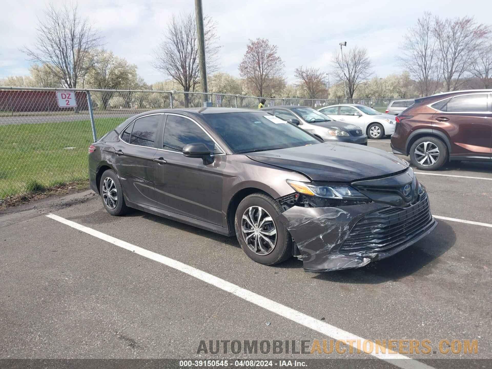 4T1B31HK2JU500579 TOYOTA CAMRY HYBRID 2018