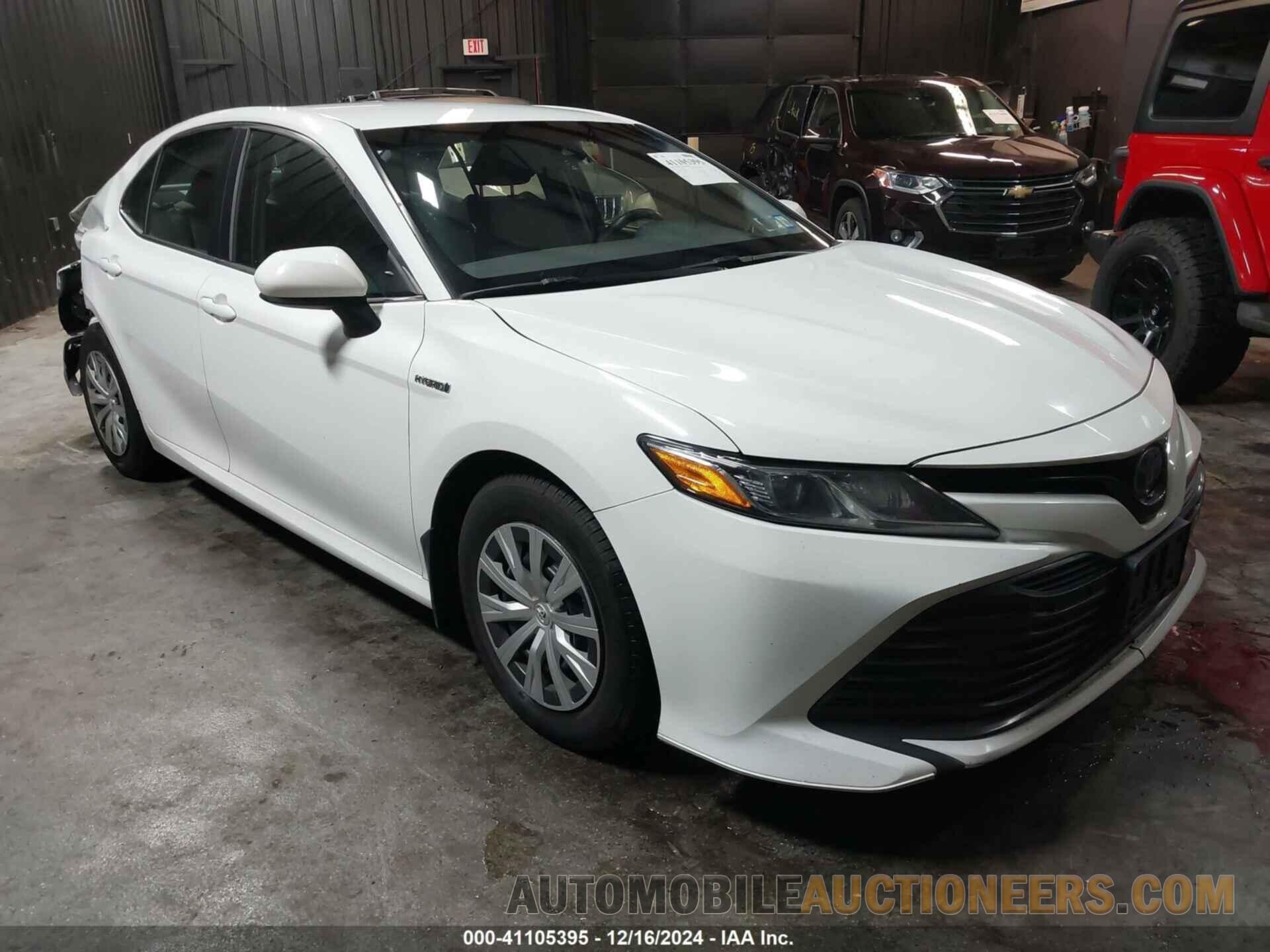 4T1B31HK2JU504390 TOYOTA CAMRY HYBRID 2018