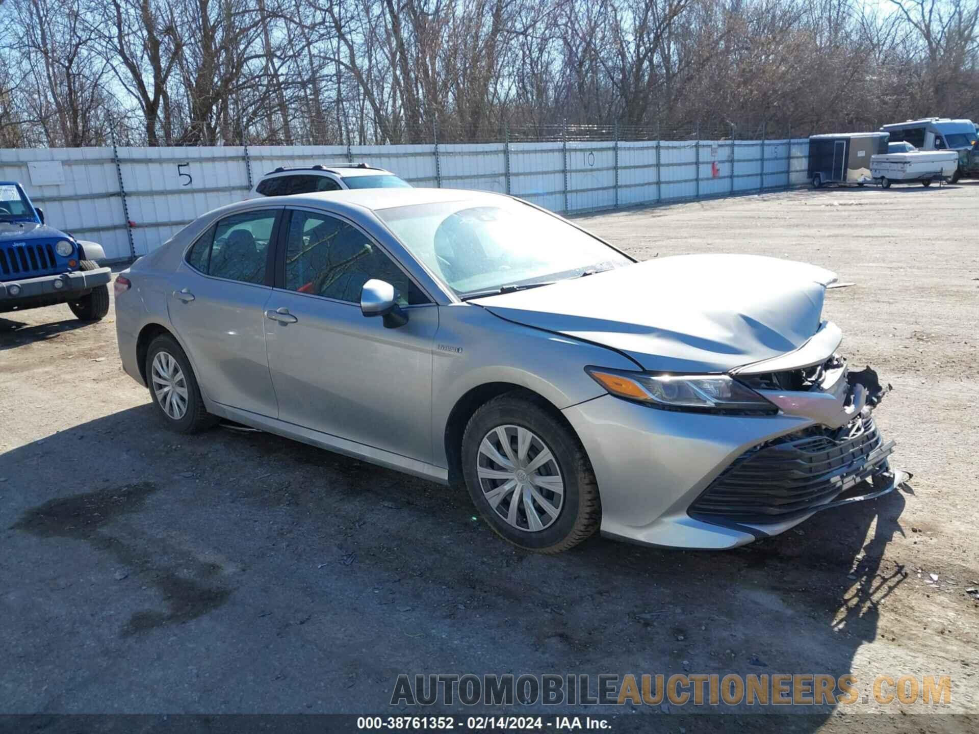 4T1B31HK2JU505216 TOYOTA CAMRY HYBRID 2018