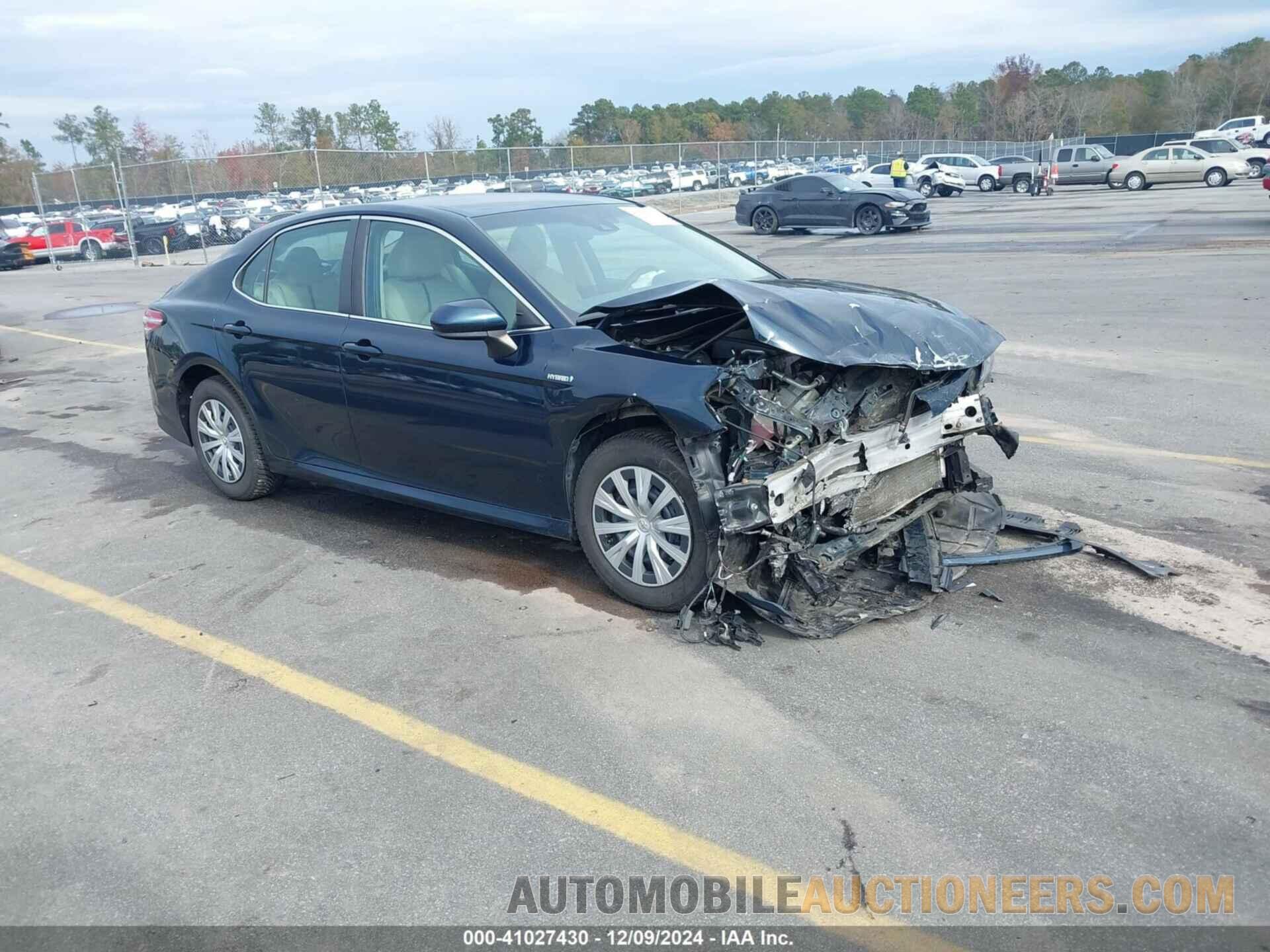 4T1B31HK3JU501000 TOYOTA CAMRY HYBRID 2018