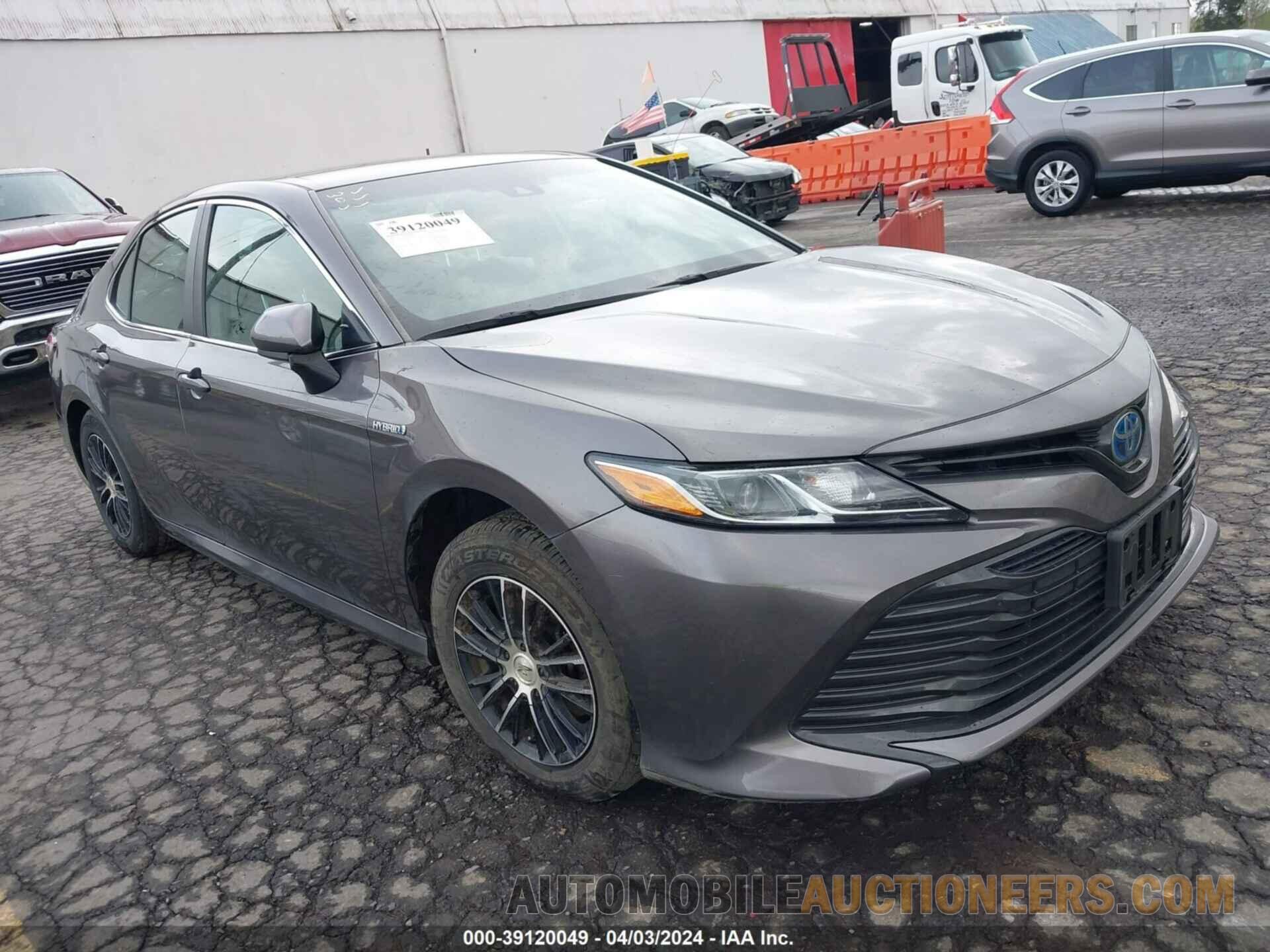 4T1B31HK6JU002417 TOYOTA CAMRY HYBRID 2018