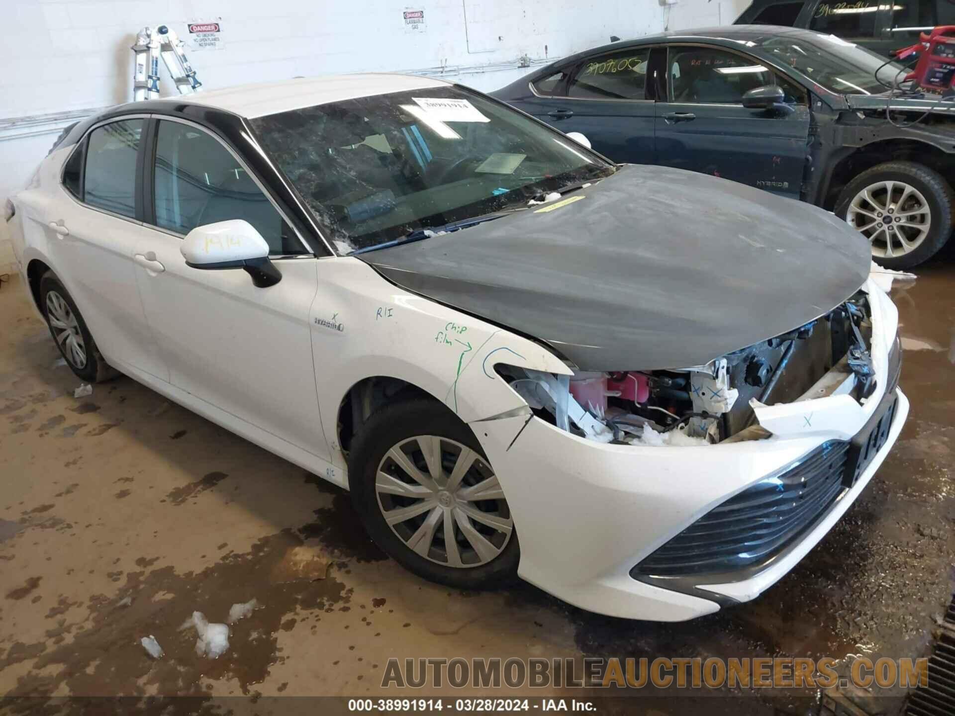 4T1B31HK7JU505843 TOYOTA CAMRY HYBRID 2018