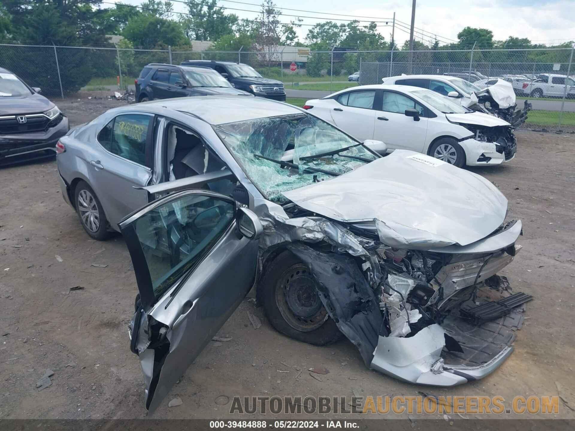 4T1B31HK8JU506208 TOYOTA CAMRY 2018