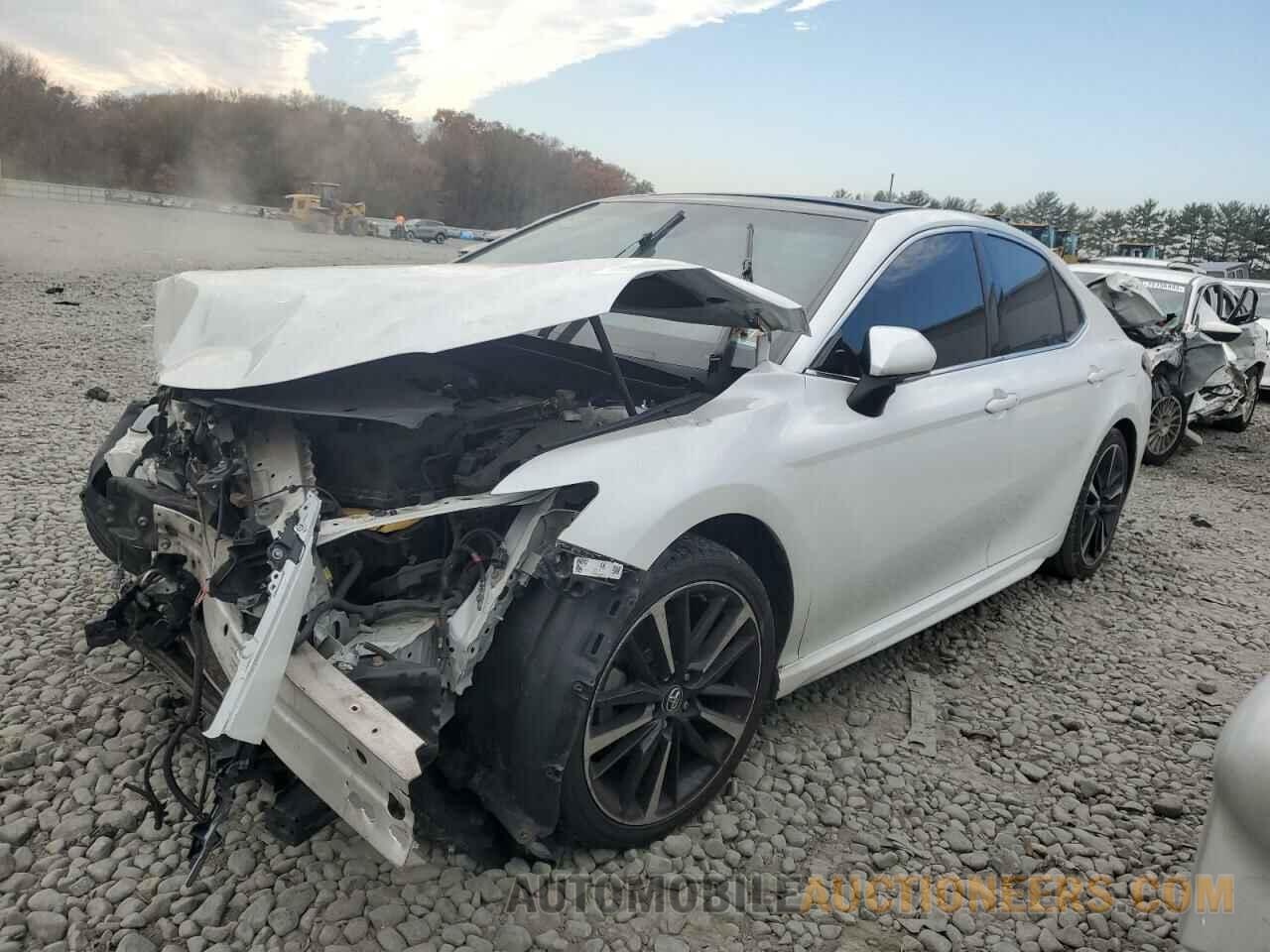 4T1B61HK0JU058005 TOYOTA CAMRY 2018