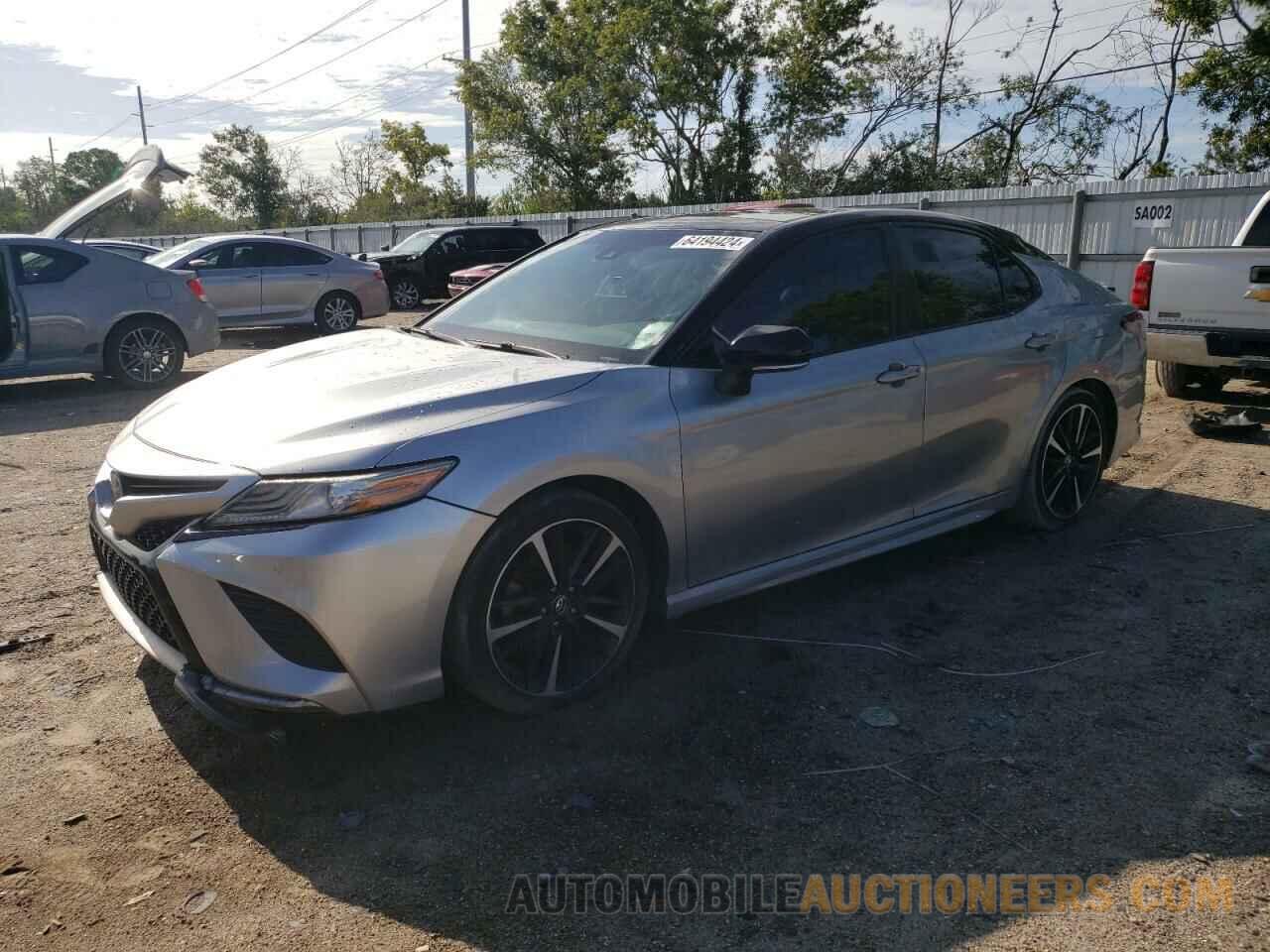 4T1B61HK0JU067643 TOYOTA CAMRY 2018