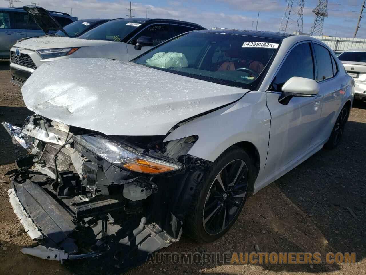 4T1B61HK0JU086869 TOYOTA CAMRY 2018