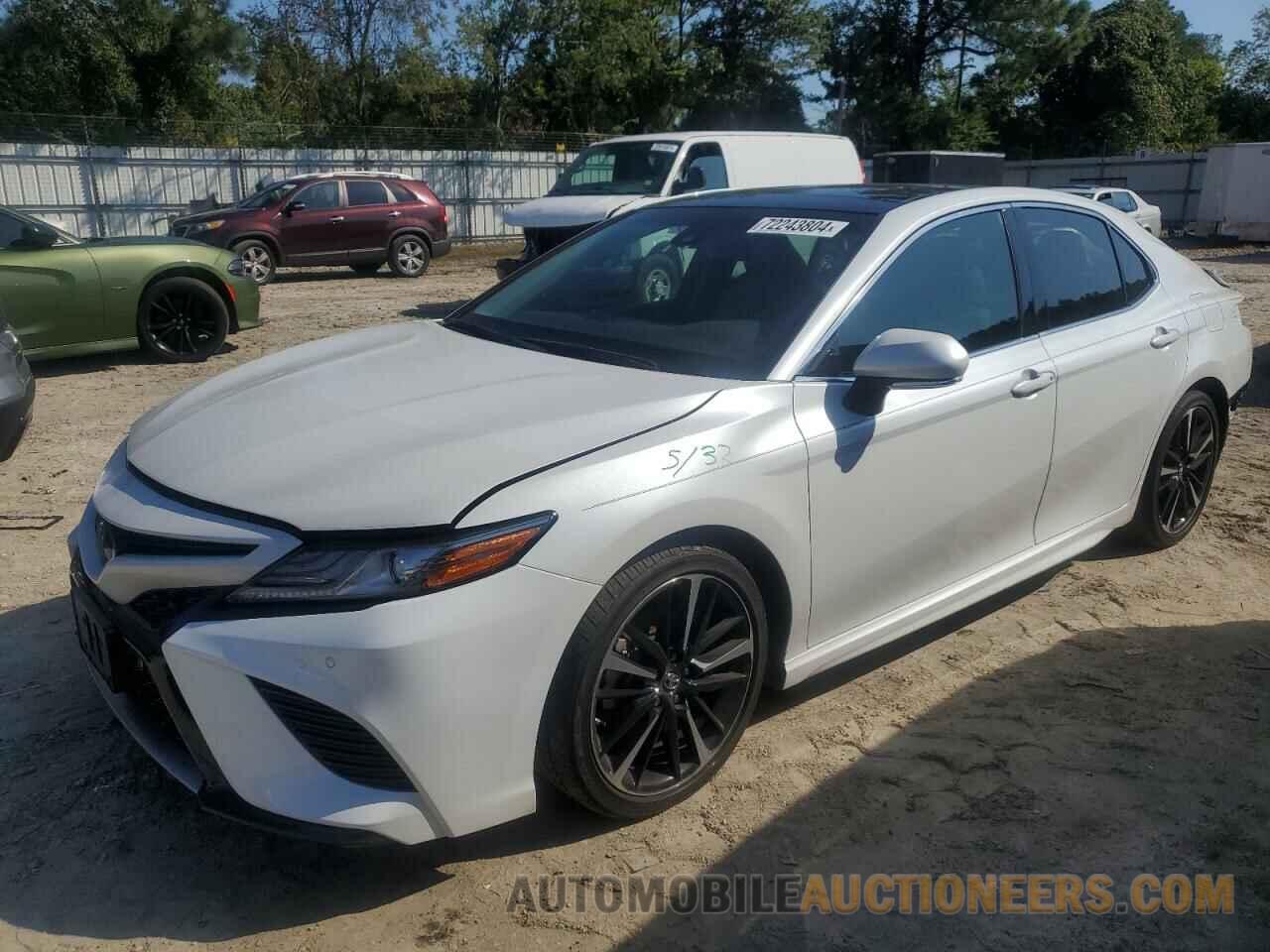 4T1B61HK0JU088587 TOYOTA CAMRY 2018