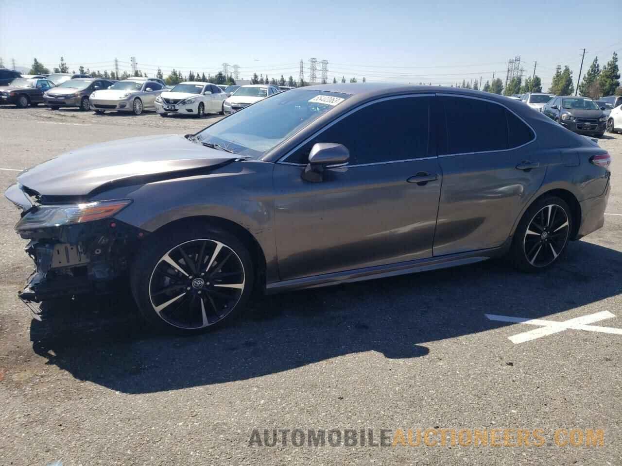 4T1B61HK0JU100981 TOYOTA CAMRY 2018