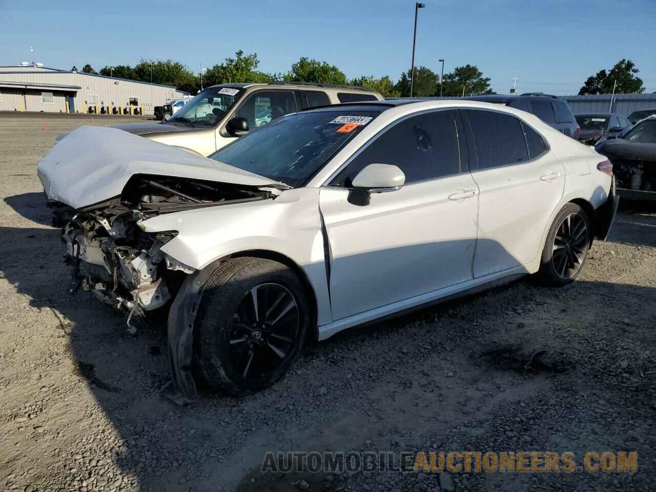 4T1B61HK0JU107249 TOYOTA CAMRY 2018