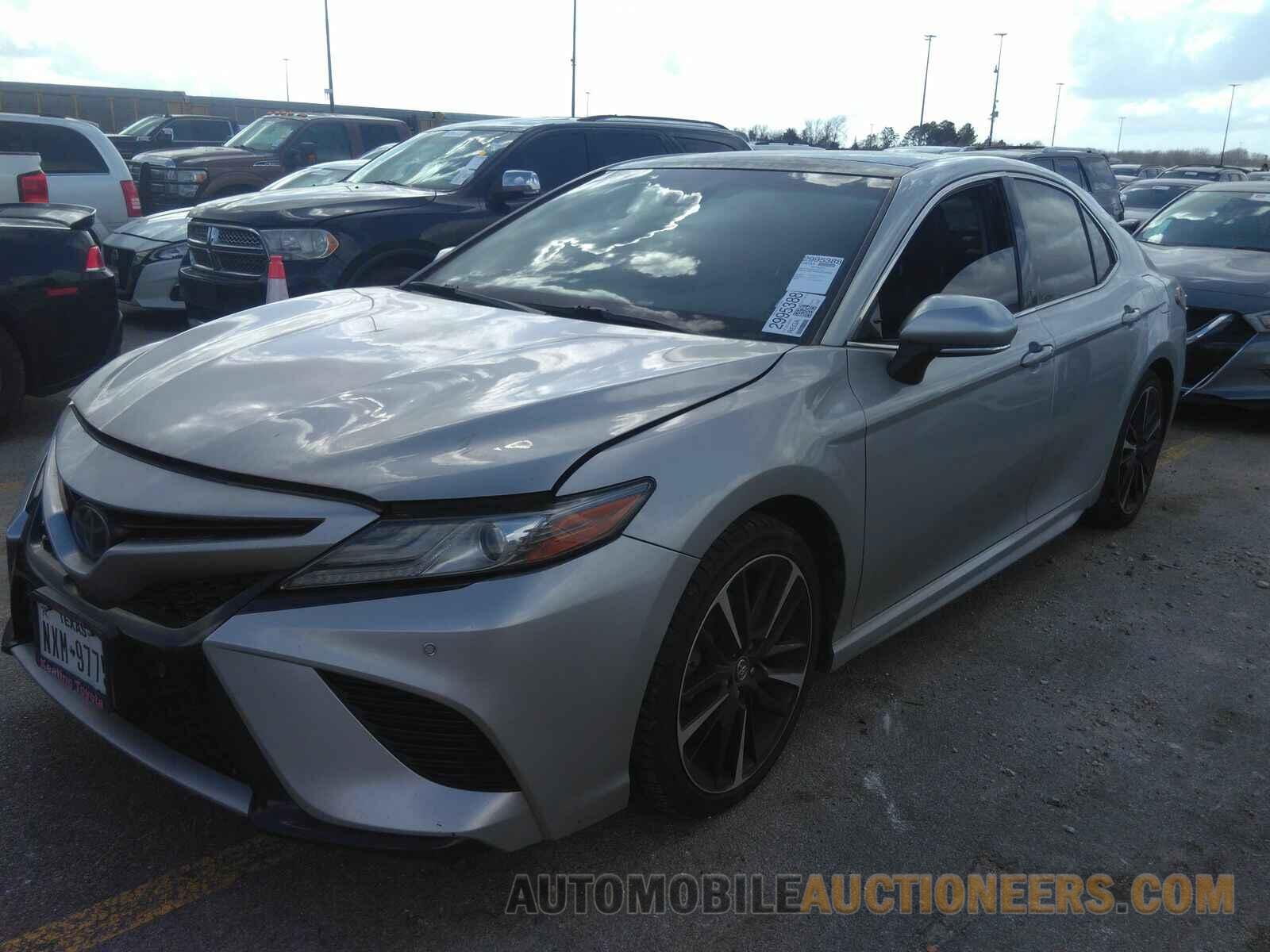 4T1B61HK0JU109342 Toyota Camry 2018