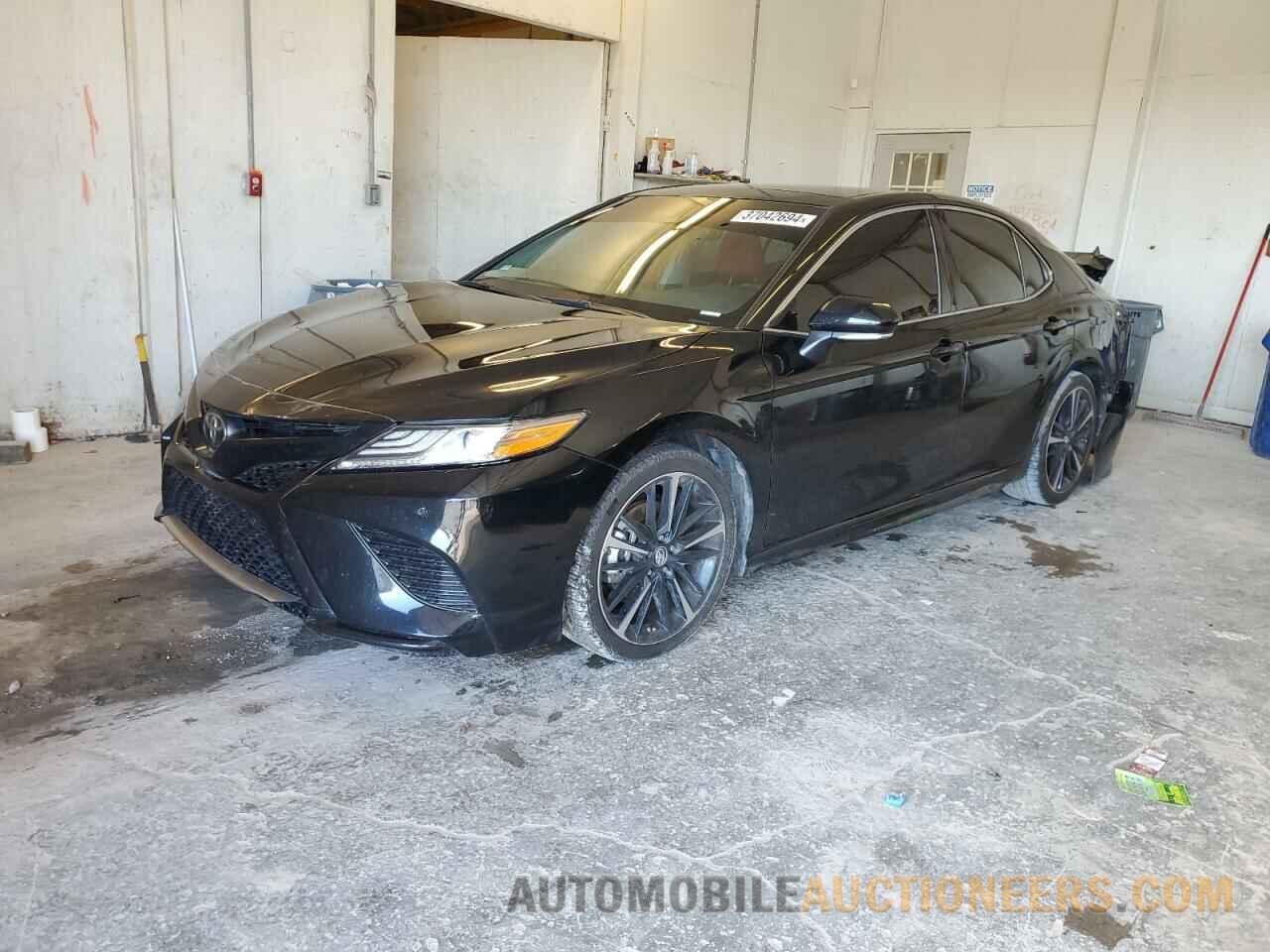 4T1B61HK0JU132183 TOYOTA CAMRY 2018