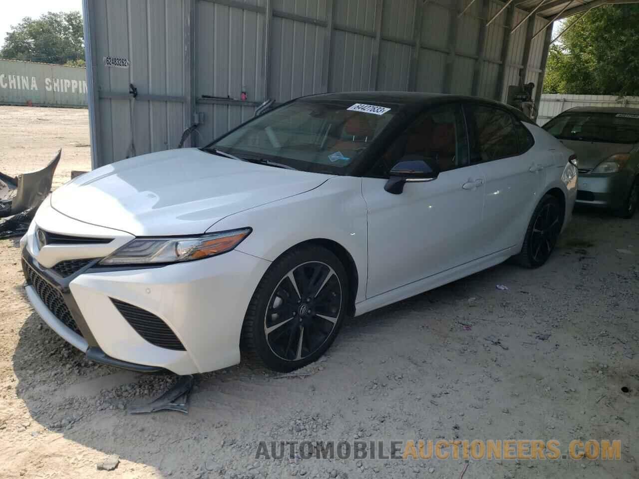 4T1B61HK0JU141868 TOYOTA CAMRY 2018