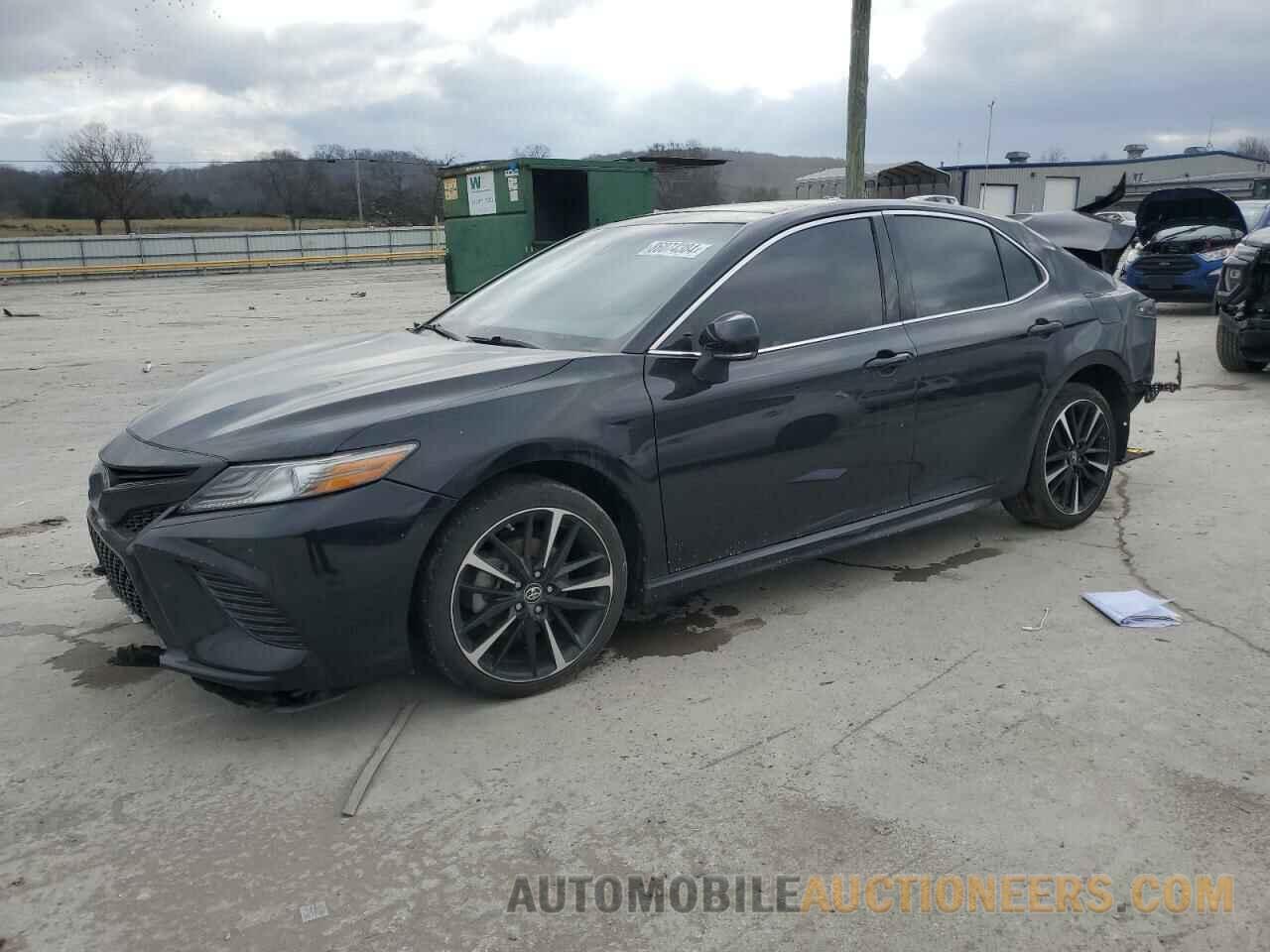 4T1B61HK0JU142339 TOYOTA CAMRY 2018