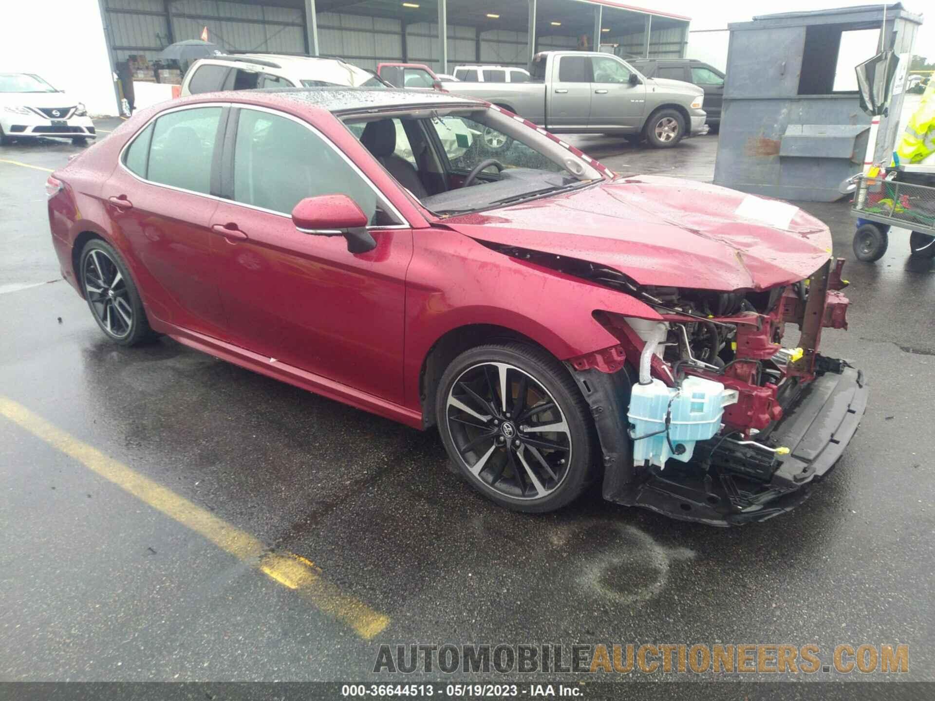 4T1B61HK0JU566488 TOYOTA CAMRY 2018