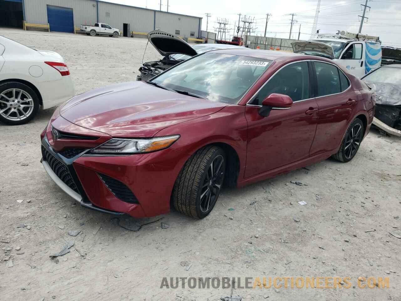 4T1B61HK0JU584389 TOYOTA CAMRY 2018