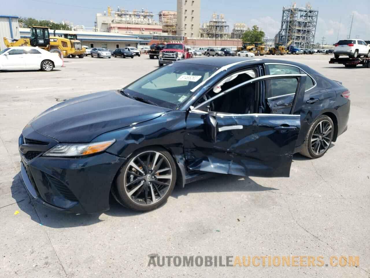 4T1B61HK0JU635406 TOYOTA CAMRY 2018