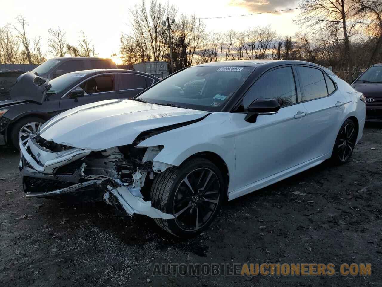 4T1B61HK0KU285664 TOYOTA CAMRY 2019