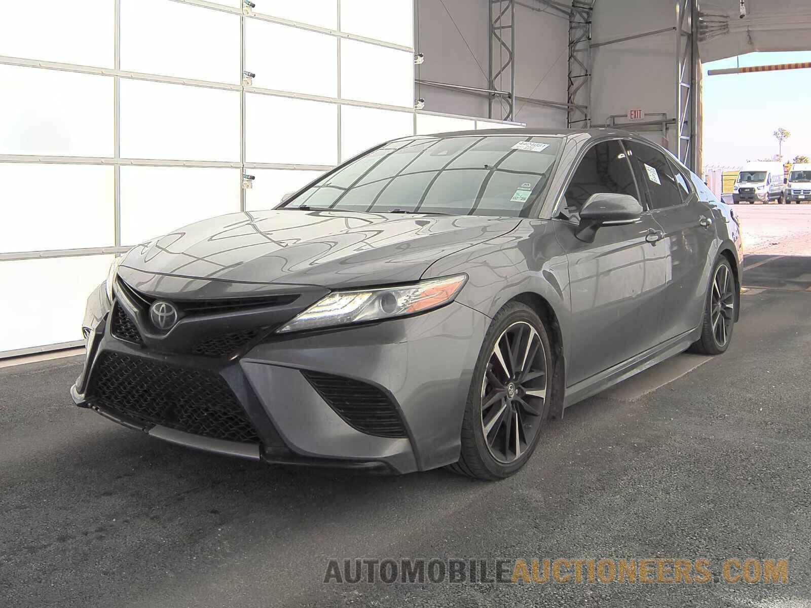 4T1B61HK0KU746605 Toyota Camry 2019