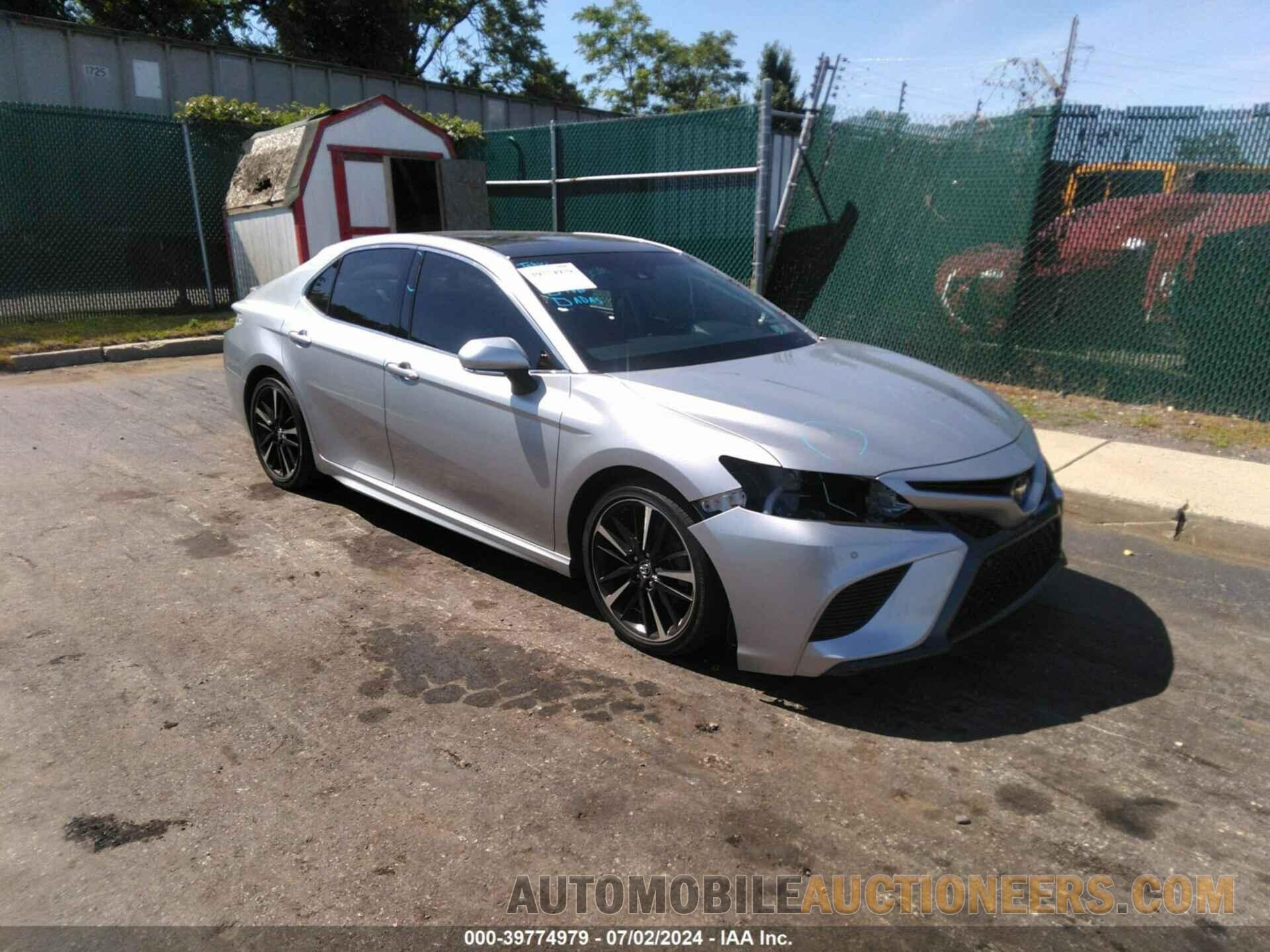 4T1B61HK1JU006916 TOYOTA CAMRY 2018