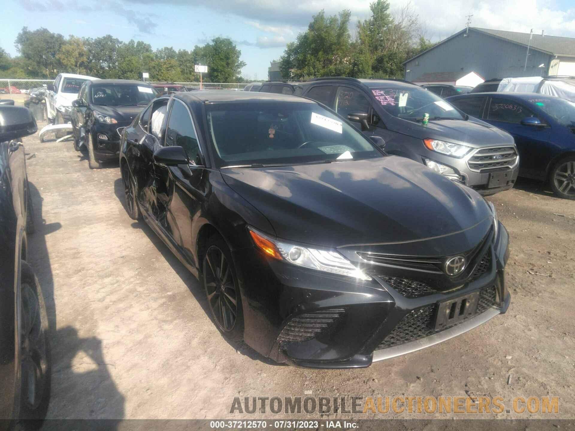 4T1B61HK1JU009931 TOYOTA CAMRY 2018