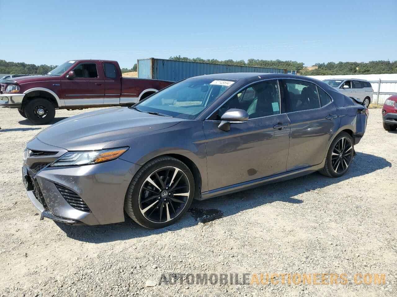 4T1B61HK1JU029743 TOYOTA CAMRY 2018