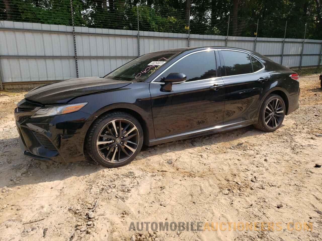 4T1B61HK1JU040497 TOYOTA CAMRY 2018