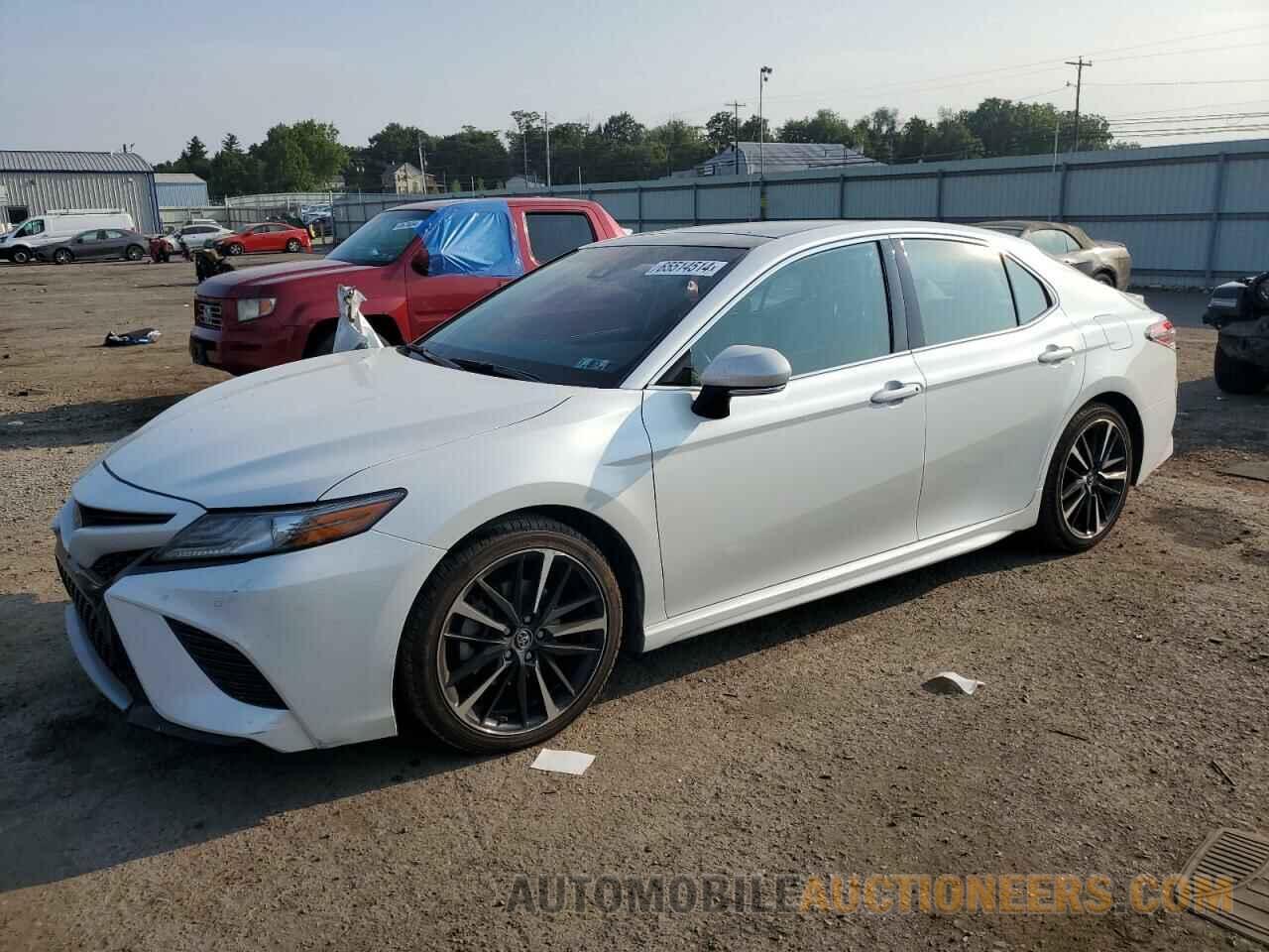 4T1B61HK1JU047367 TOYOTA CAMRY 2018