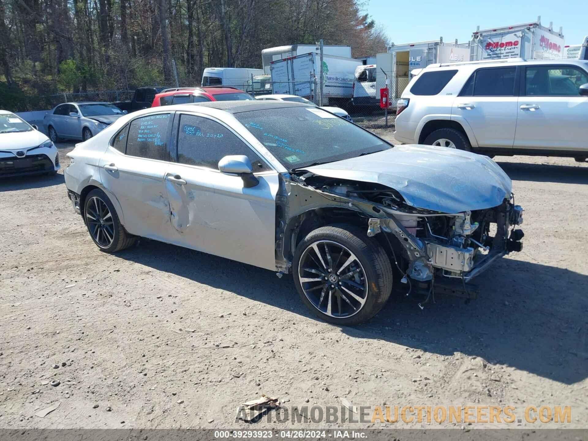 4T1B61HK1JU068574 TOYOTA CAMRY 2018