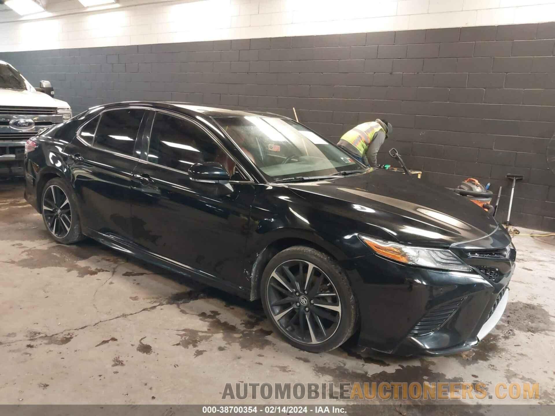 4T1B61HK1JU071796 TOYOTA CAMRY 2018