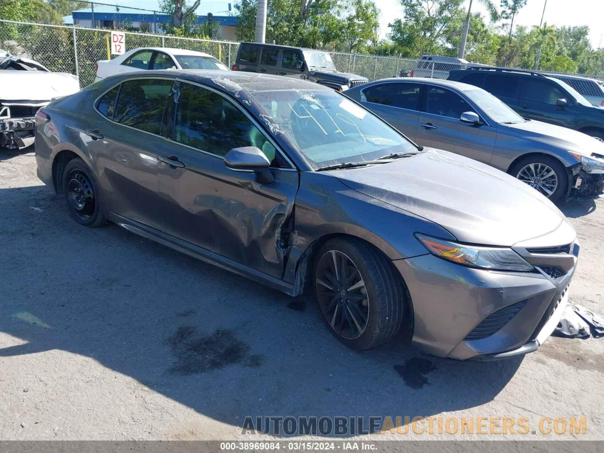 4T1B61HK1JU078473 TOYOTA CAMRY 2018