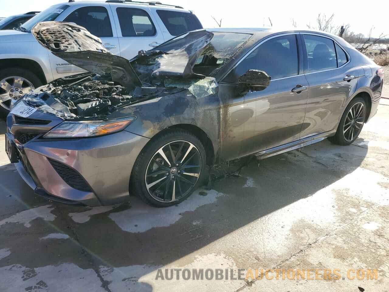 4T1B61HK1JU110063 TOYOTA CAMRY 2018