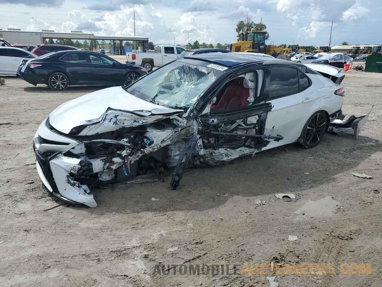 4T1B61HK1JU125632 TOYOTA CAMRY 2018