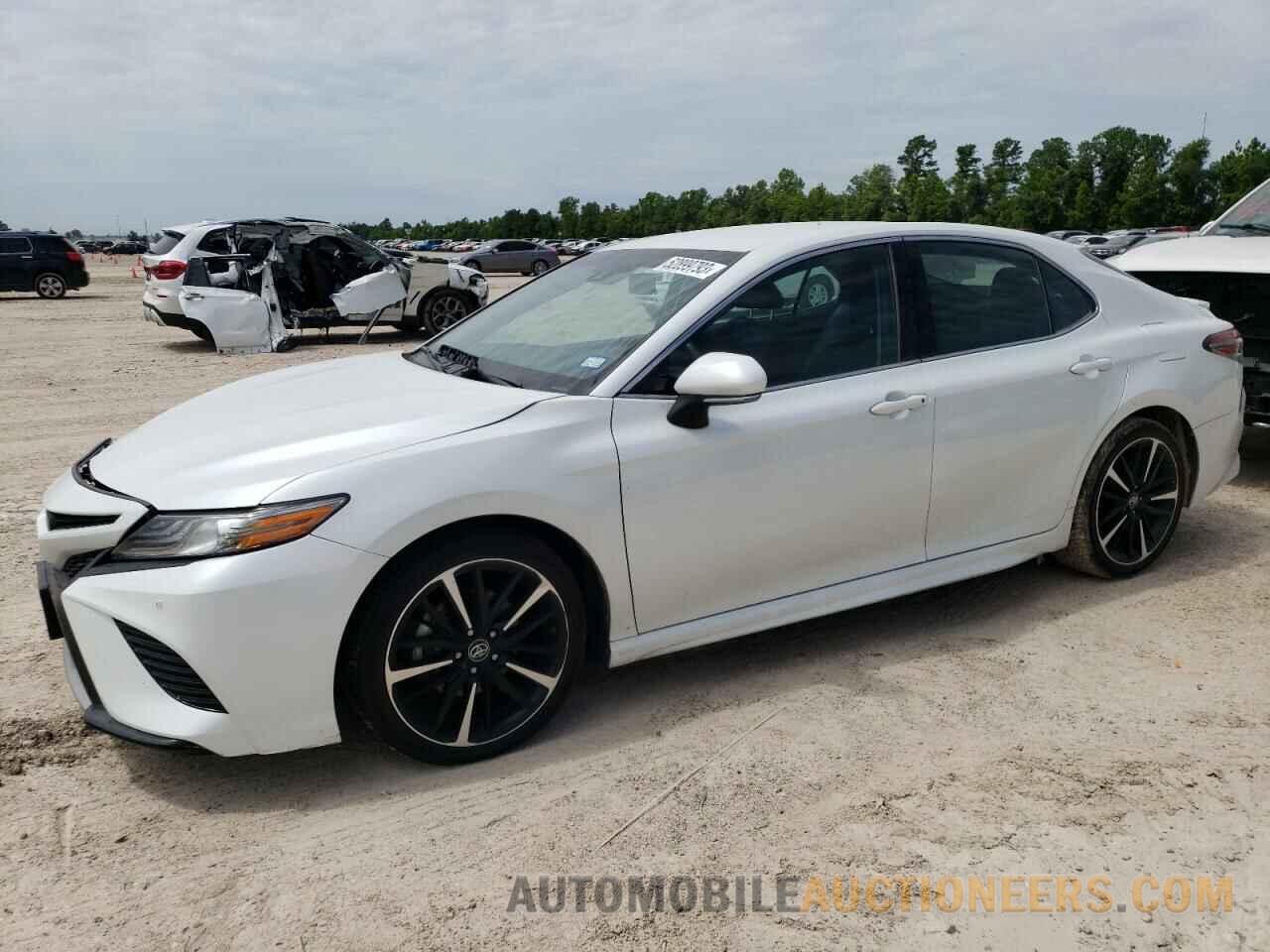 4T1B61HK1JU126117 TOYOTA CAMRY 2018