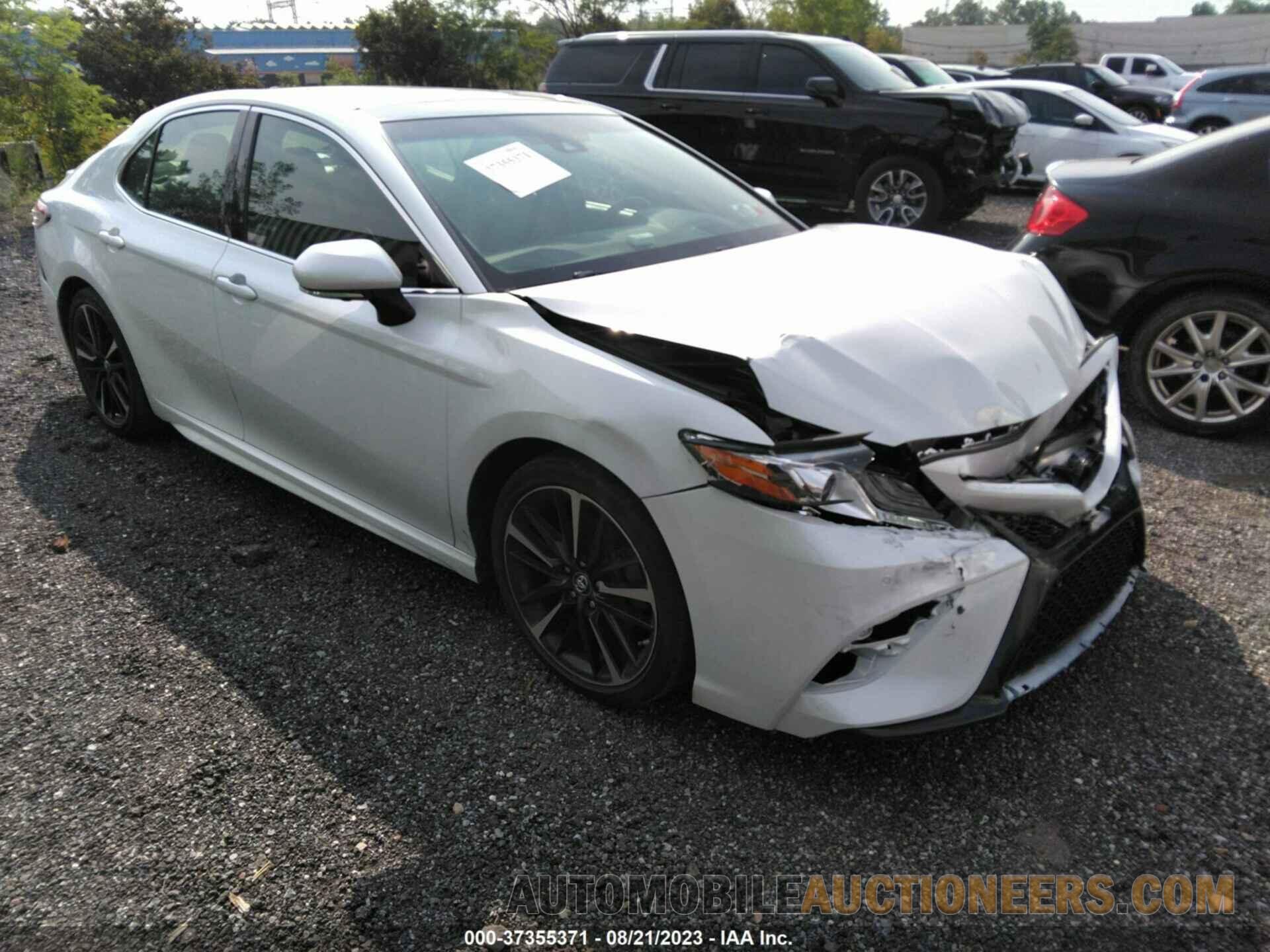 4T1B61HK1JU141555 TOYOTA CAMRY 2018