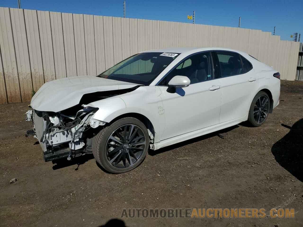 4T1B61HK1JU147775 TOYOTA CAMRY 2018