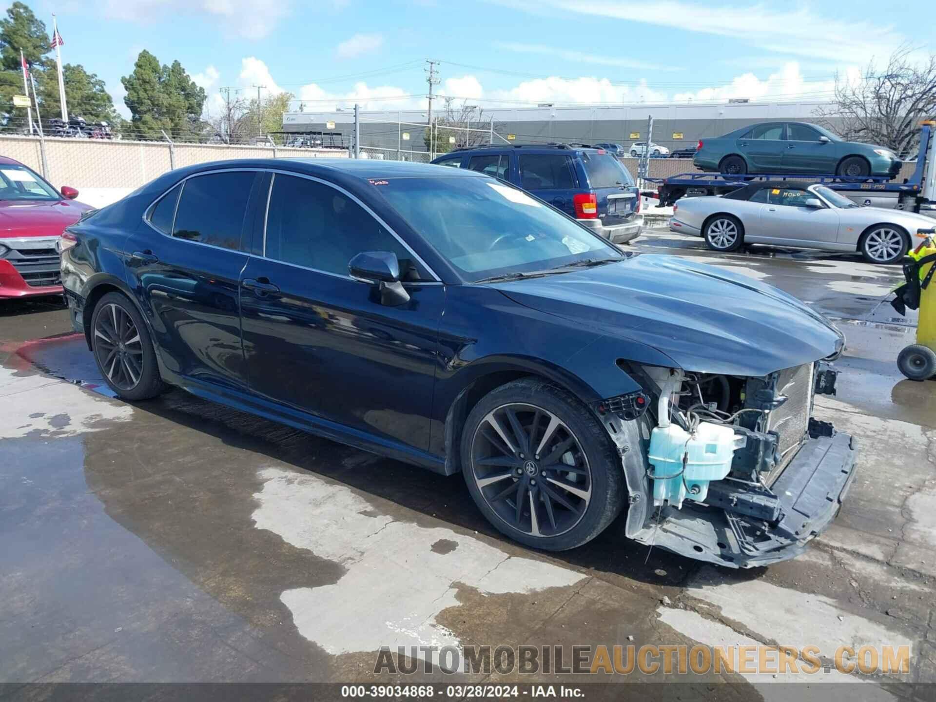 4T1B61HK1JU506882 TOYOTA CAMRY 2018