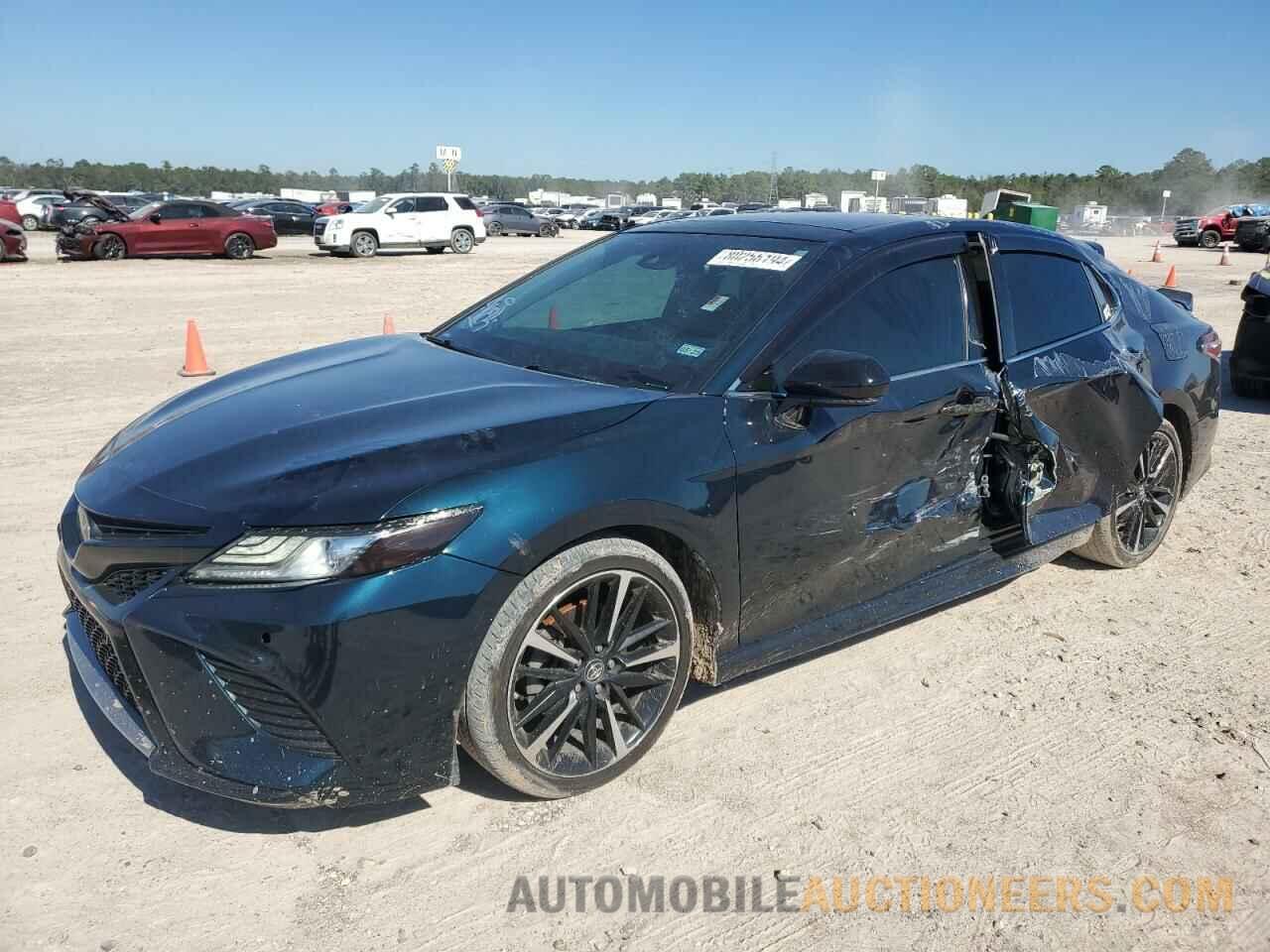 4T1B61HK1JU511581 TOYOTA CAMRY 2018