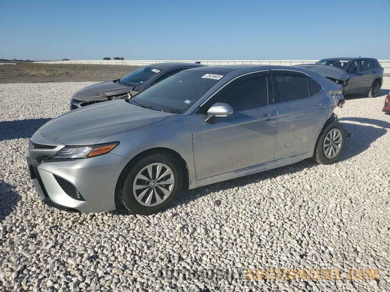 4T1B61HK1JU515646 TOYOTA CAMRY 2018